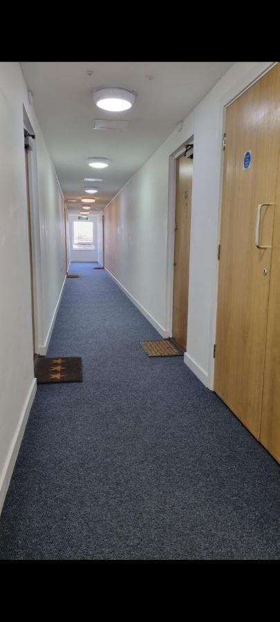 Spacious London Apartment 5 Min Walk To Leytonstone Underground Station And 5 Stops To Zone 1 ภายนอก รูปภาพ